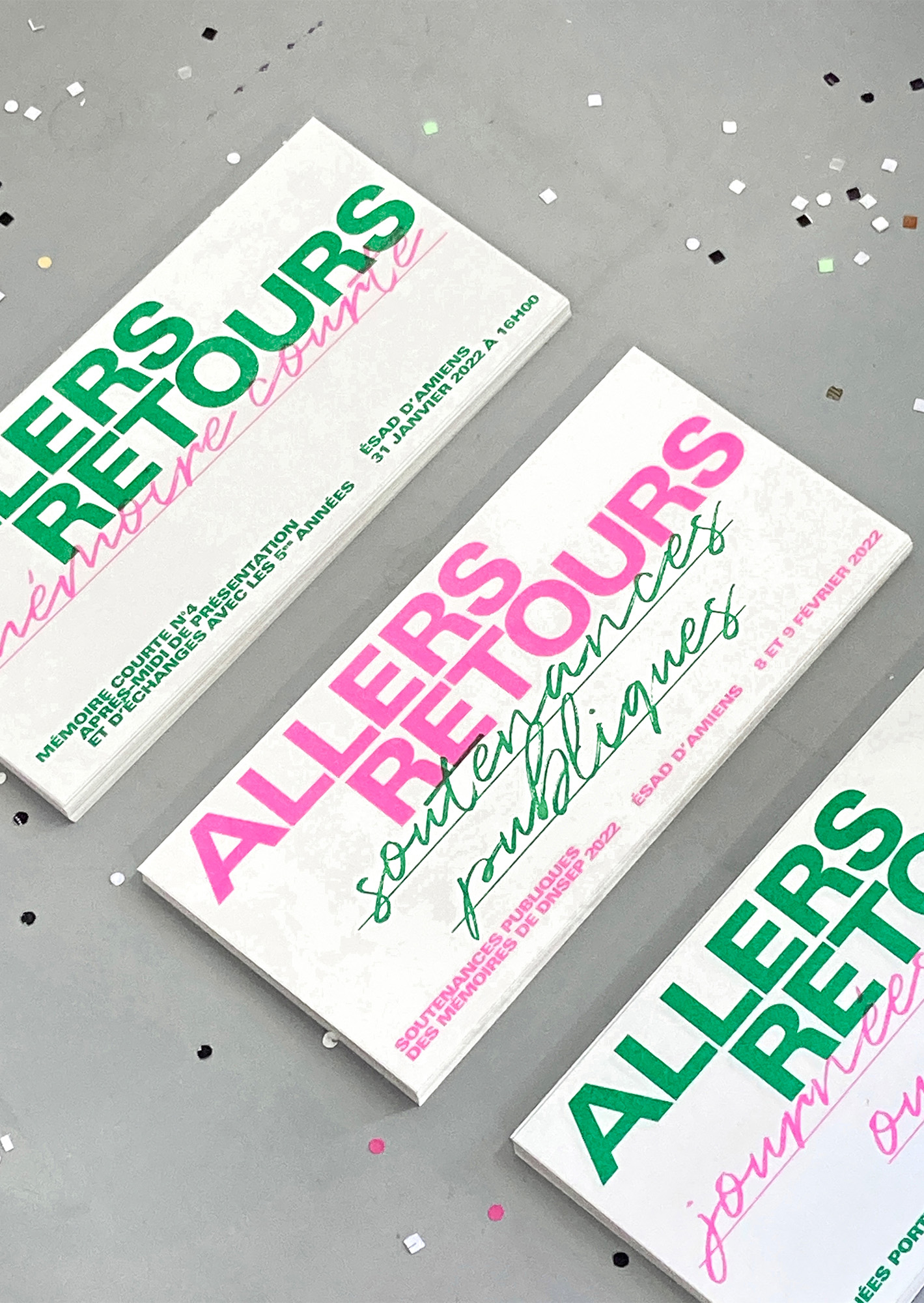2/5 ALLERS-RETOURS, ÉSAD D’AMIENS, 2022    AVEC NOÉMIE ERB, ADÈLE FONTAINE, JEANNE GROSBOILLOT, LOUISE COPIN, CORENTIN SAVINO